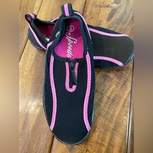 Speedo brand water shoes; new without tags: size youth Small
